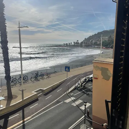 La Casetta Di Ale Sul Mare * إمبيريا